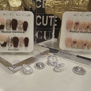 Dazzling Manual Manicure Press-On Nails - Nude & Deep Berry